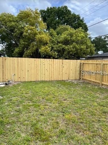 Active With Contract: $1,700 (1 beds, 1 baths, 700 Square Feet)