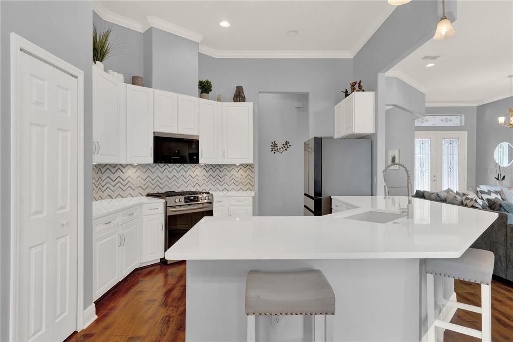 Active With Contract: $599,000 (4 beds, 2 baths, 2247 Square Feet)