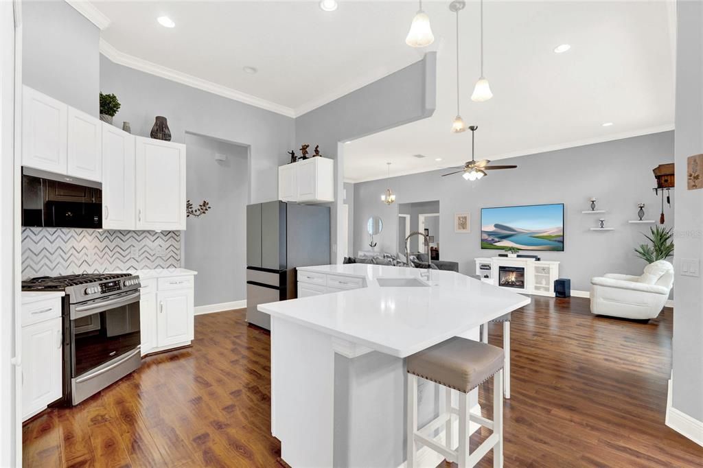 Active With Contract: $599,000 (4 beds, 2 baths, 2247 Square Feet)