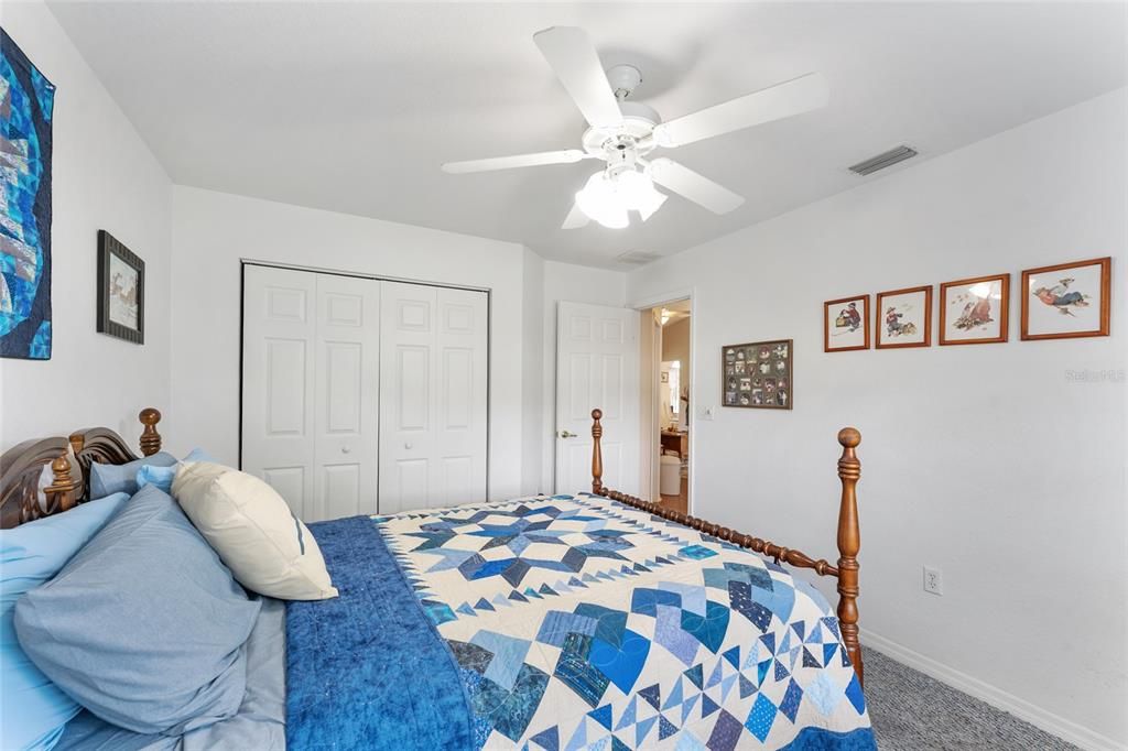 Под контрактом: $269,888 (3 спален, 2 ванн, 1869 Квадратных фут)