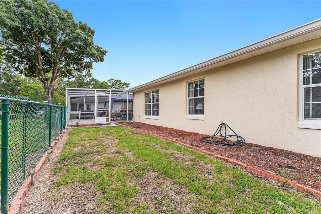 Под контрактом: $269,888 (3 спален, 2 ванн, 1869 Квадратных фут)