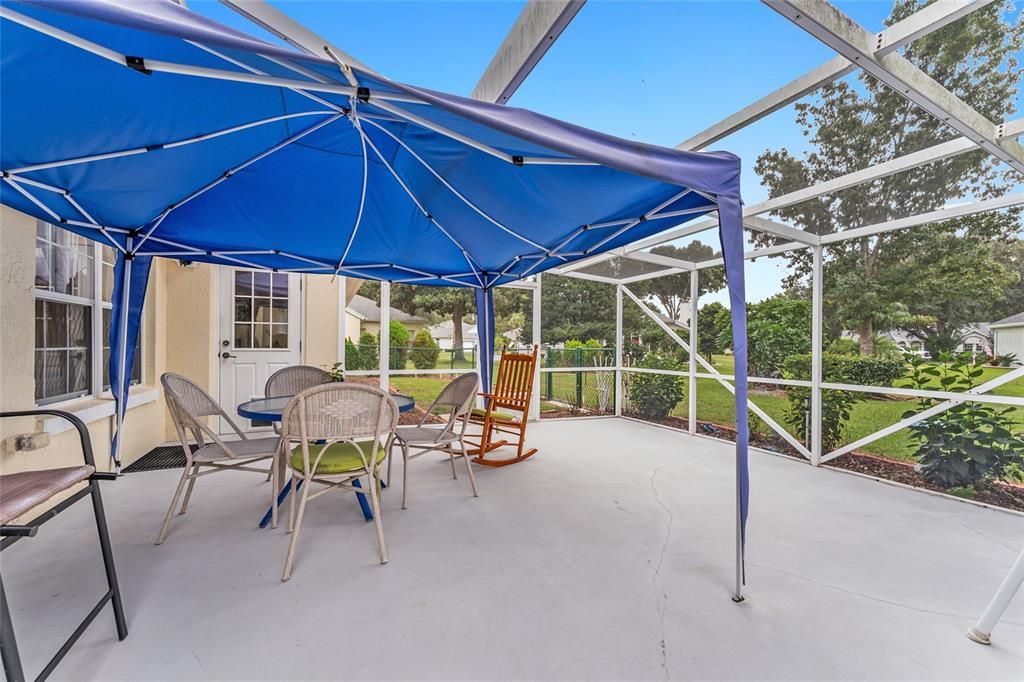 Под контрактом: $269,888 (3 спален, 2 ванн, 1869 Квадратных фут)