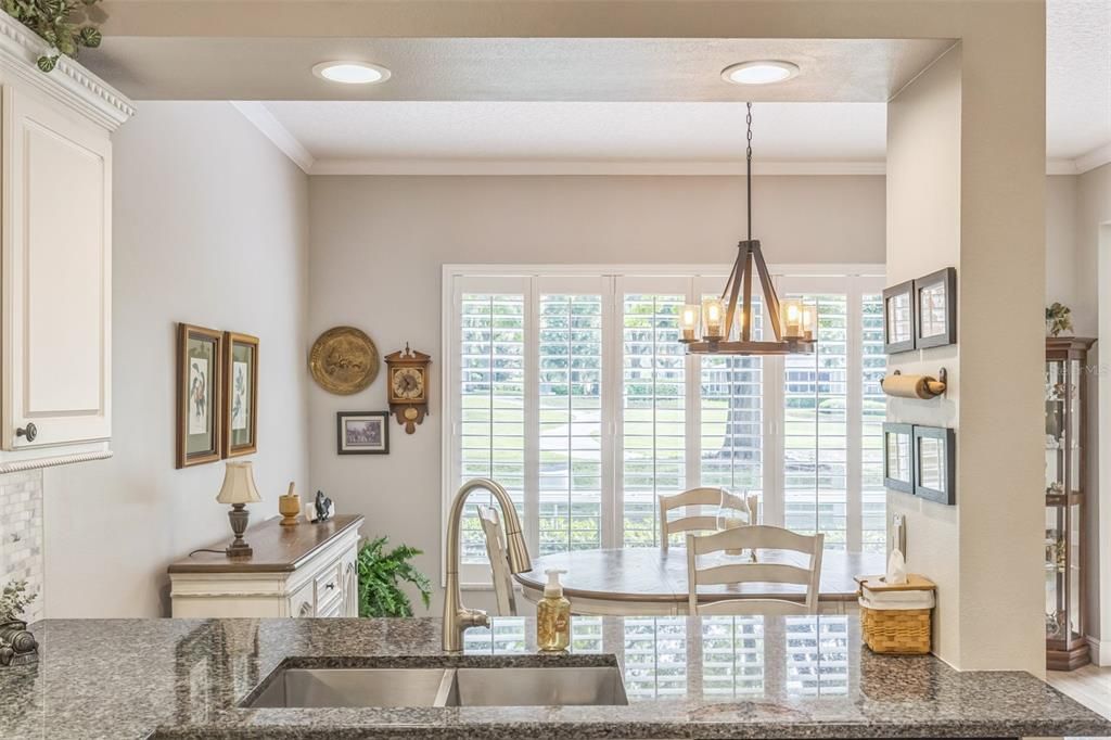 合同活跃: $440,000 (3 贝兹, 2 浴室, 2223 平方英尺)