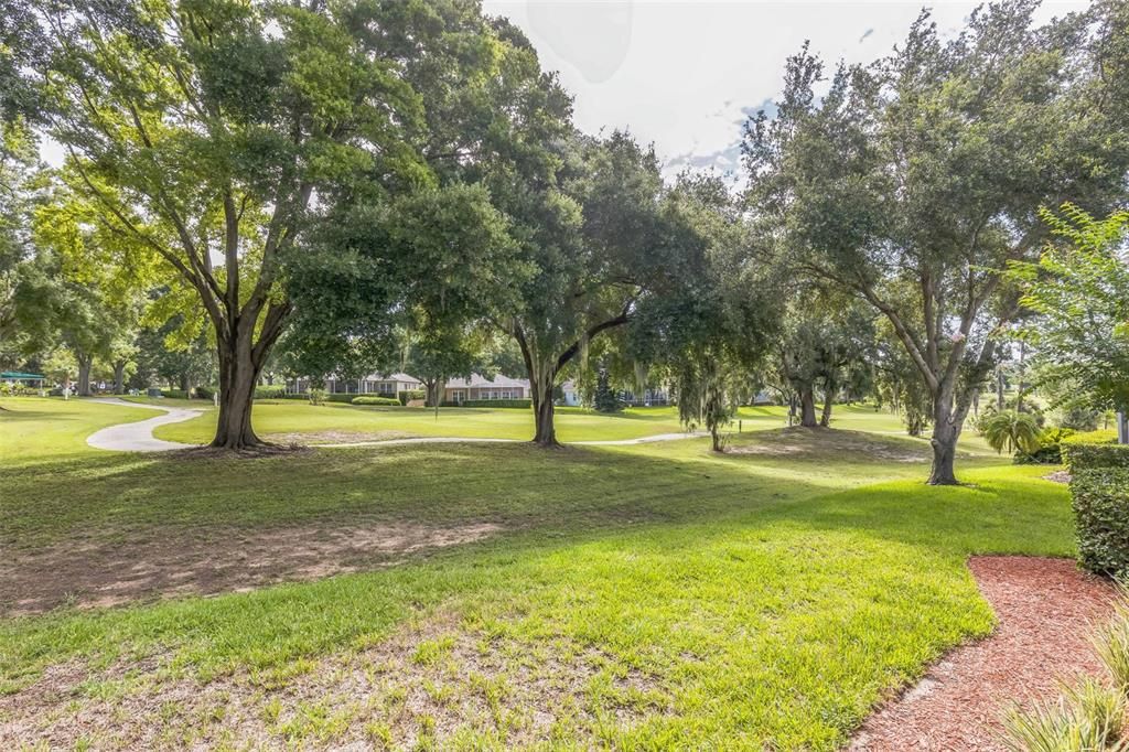 合同活跃: $440,000 (3 贝兹, 2 浴室, 2223 平方英尺)