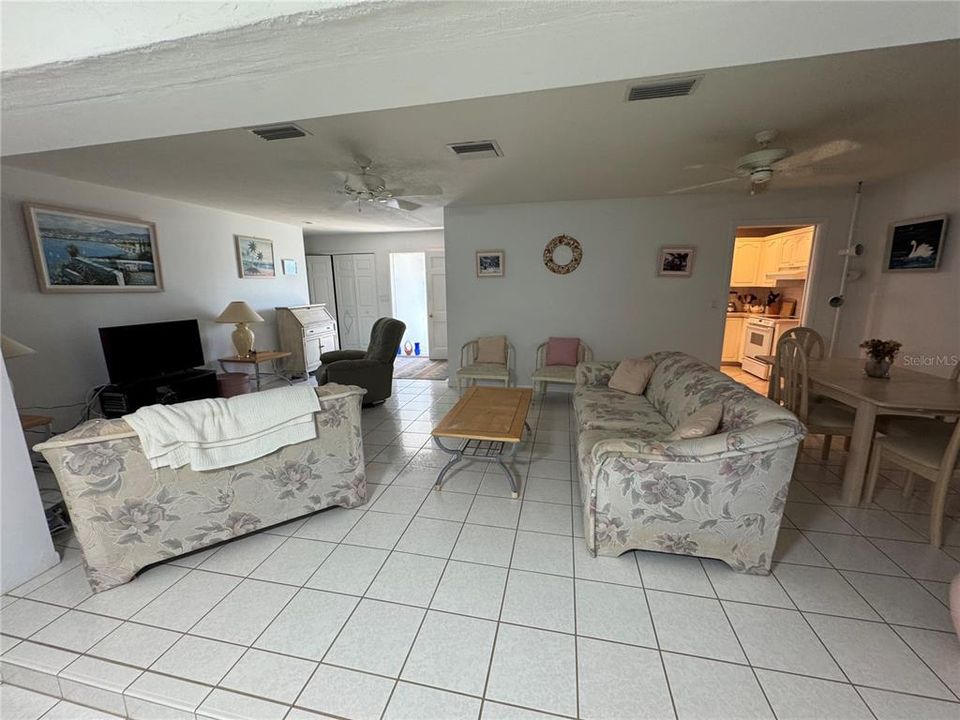 For Rent: $3,000 (2 beds, 2 baths, 1330 Square Feet)