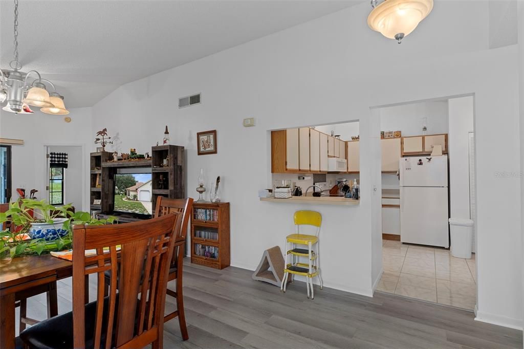 待售: $214,900 (3 贝兹, 2 浴室, 1202 平方英尺)