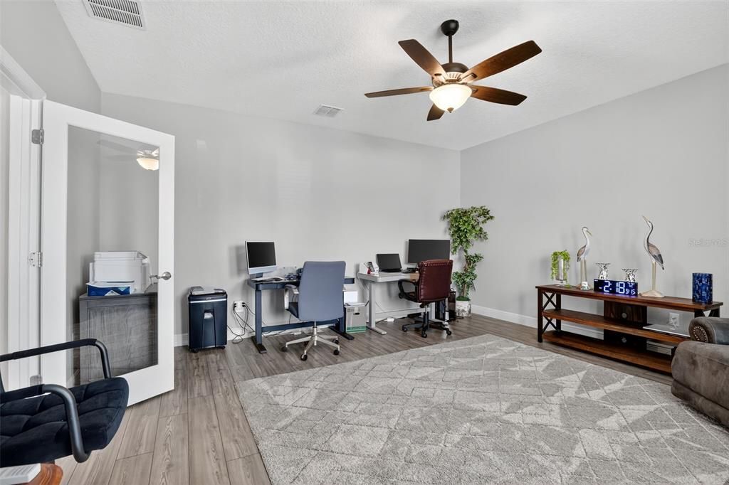 For Sale: $462,900 (3 beds, 2 baths, 2729 Square Feet)