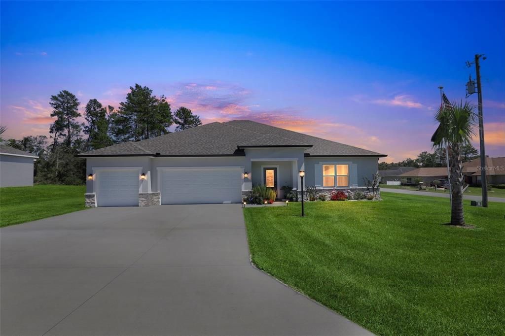 For Sale: $462,900 (3 beds, 2 baths, 2729 Square Feet)