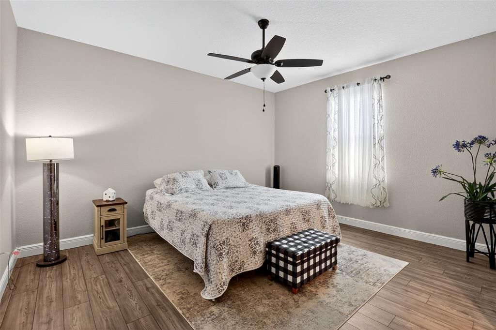 For Sale: $462,900 (3 beds, 2 baths, 2729 Square Feet)