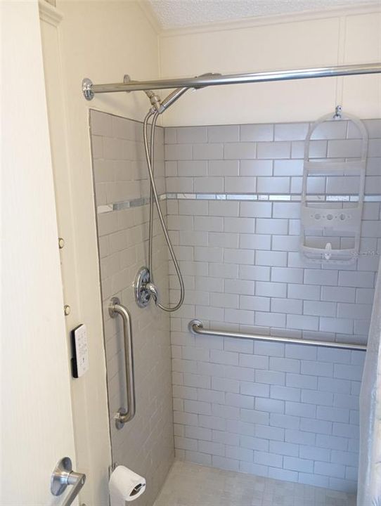 For Sale: $107,500 (1 beds, 36 baths, 396 Square Feet)