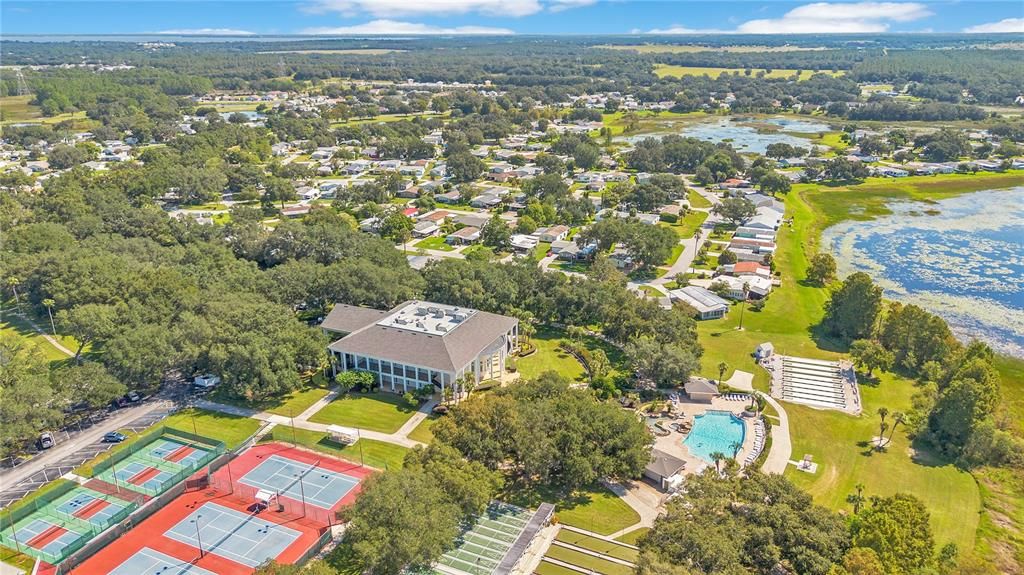 Active With Contract: $235,000 (2 beds, 2 baths, 1095 Square Feet)