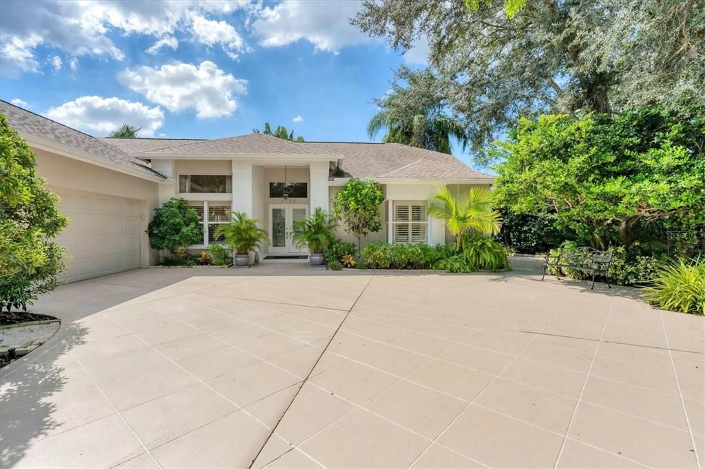 Active With Contract: $740,000 (3 beds, 2 baths, 2227 Square Feet)