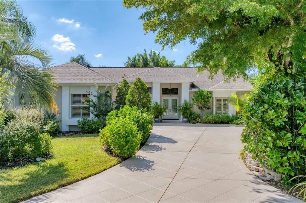 Active With Contract: $740,000 (3 beds, 2 baths, 2227 Square Feet)