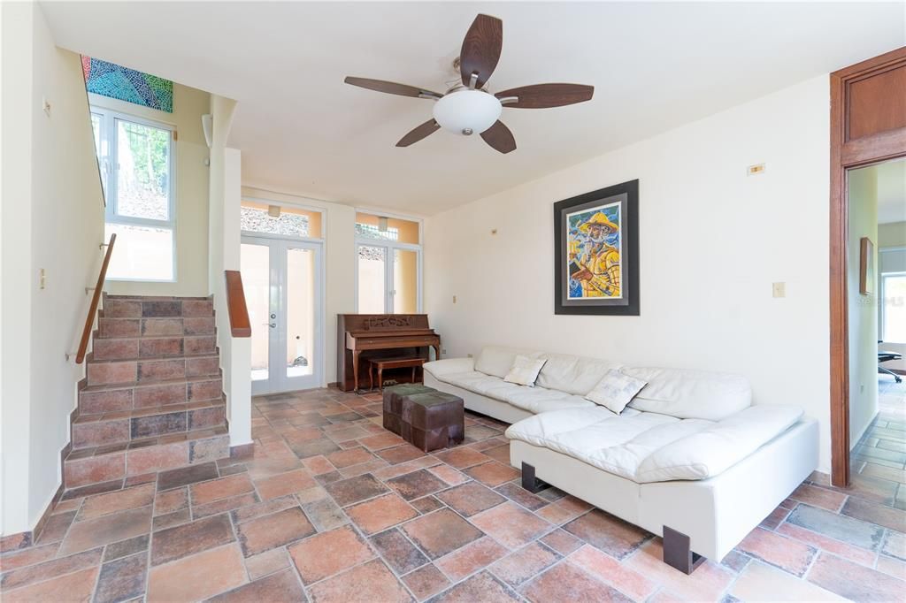 For Rent: $6,500 (4 beds, 3 baths, 4371 Square Feet)