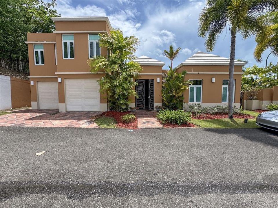 For Rent: $6,500 (4 beds, 3 baths, 4371 Square Feet)