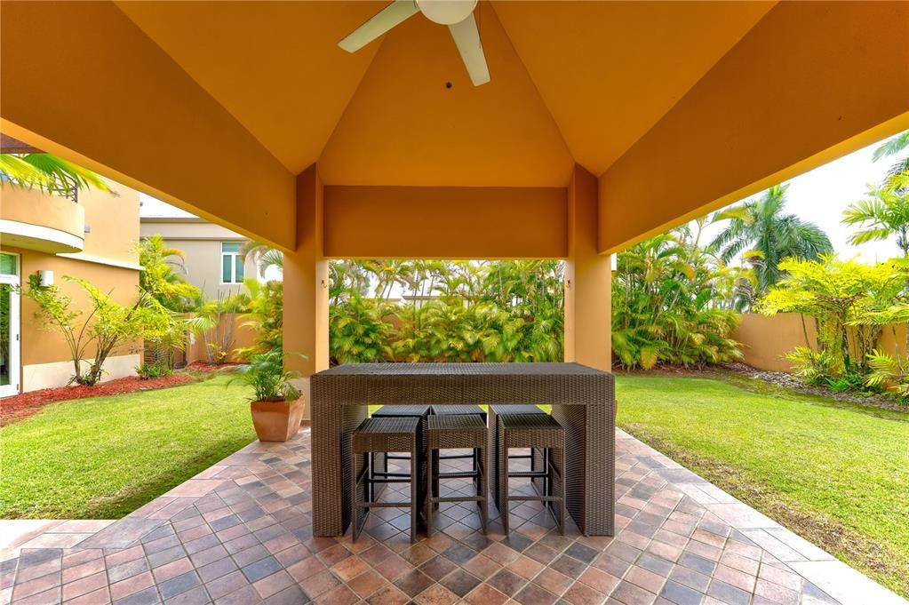 For Rent: $6,500 (4 beds, 3 baths, 4371 Square Feet)