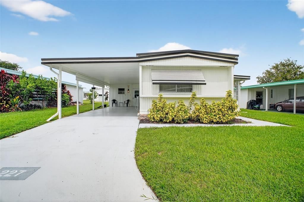 For Sale: $99,500 (2 beds, 1 baths, 784 Square Feet)