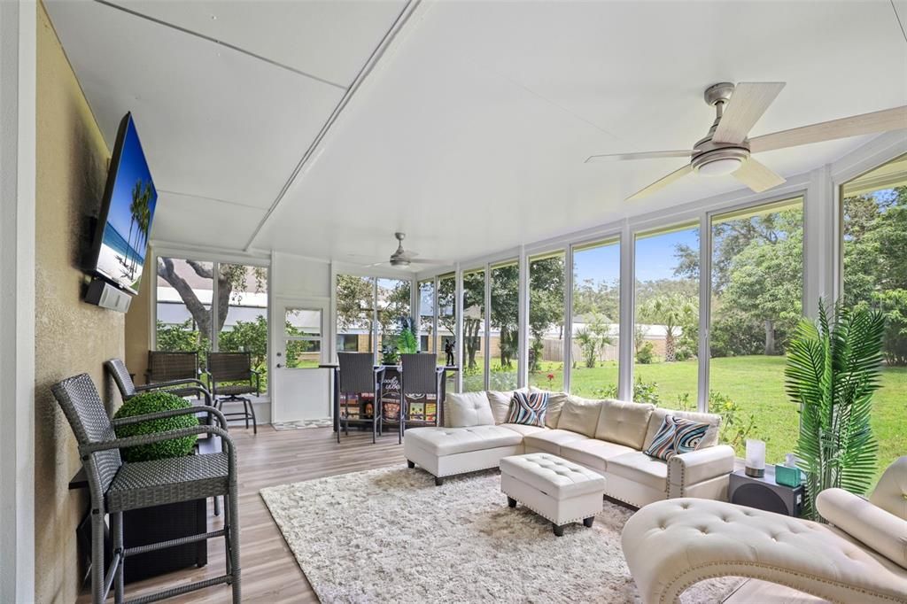 For Sale: $1,500,000 (5 beds, 4 baths, 4703 Square Feet)