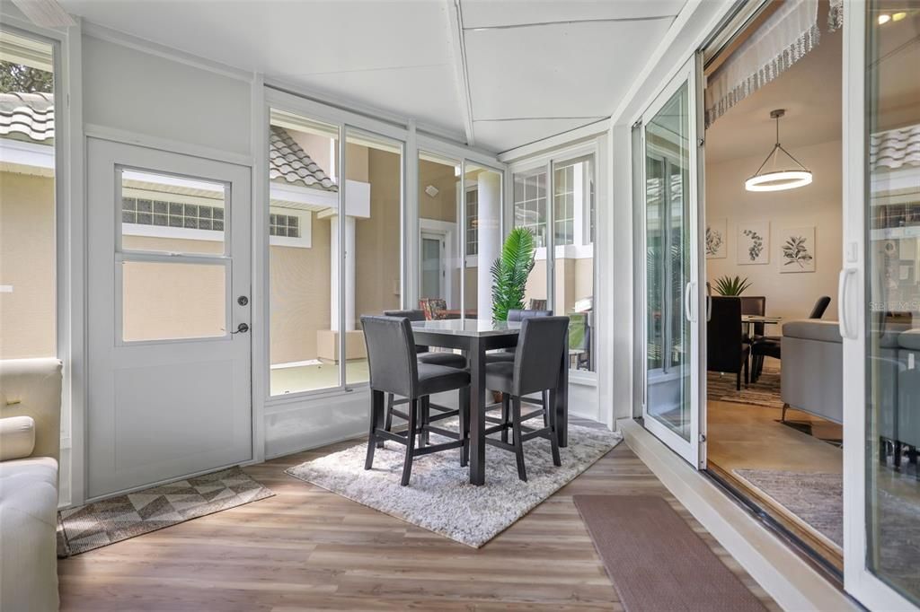 For Sale: $1,500,000 (5 beds, 4 baths, 4703 Square Feet)