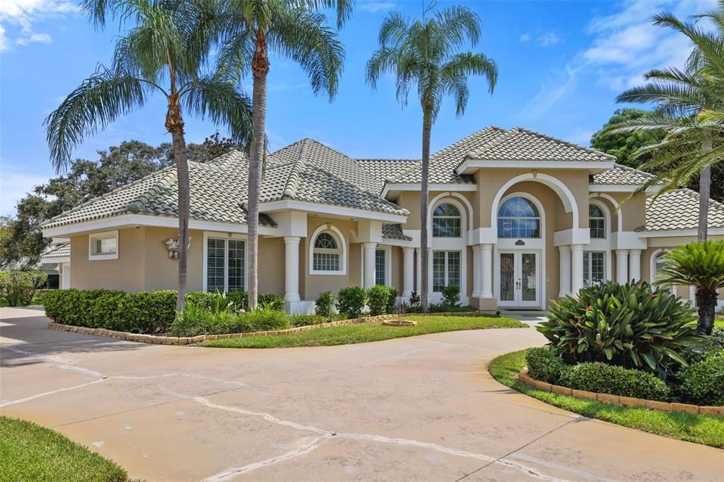 For Sale: $1,500,000 (5 beds, 4 baths, 4703 Square Feet)