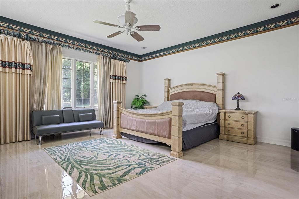 For Sale: $1,500,000 (5 beds, 4 baths, 4703 Square Feet)