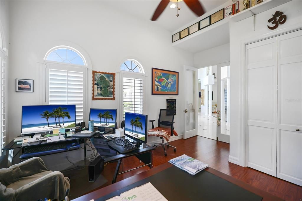 For Sale: $1,500,000 (5 beds, 4 baths, 4703 Square Feet)