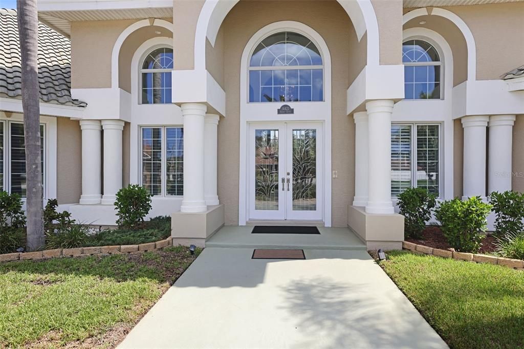For Sale: $1,500,000 (5 beds, 4 baths, 4703 Square Feet)