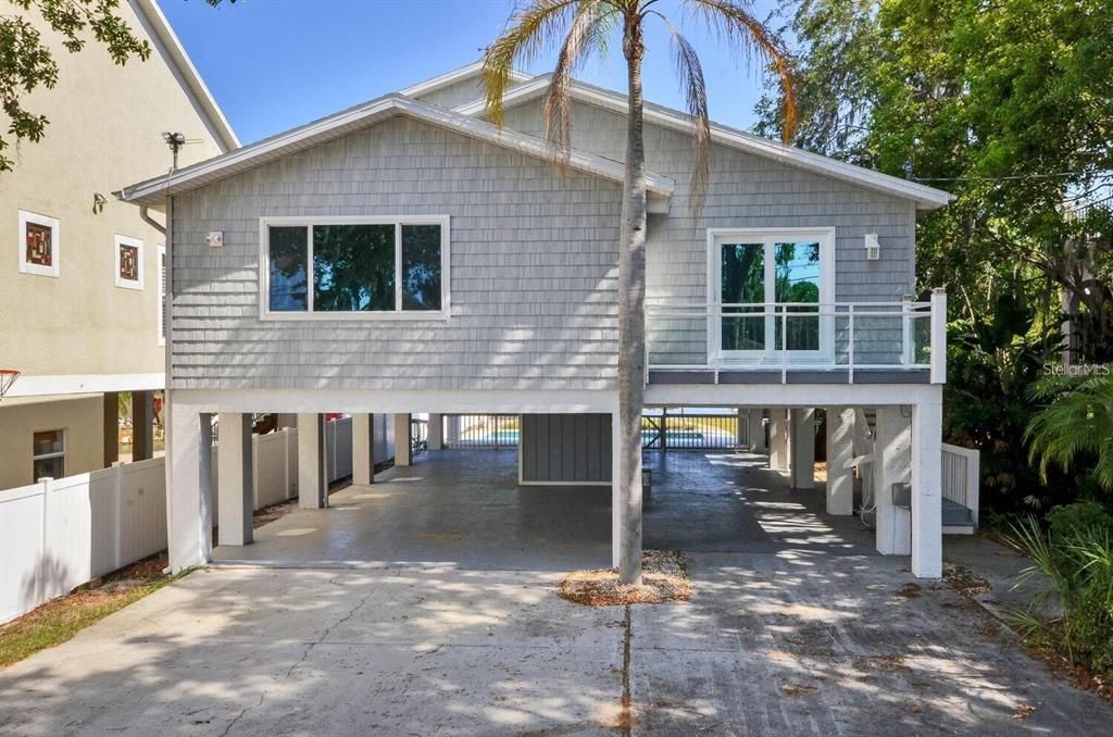 Под контрактом: $1,199,900 (4 спален, 4 ванн, 2629 Квадратных фут)