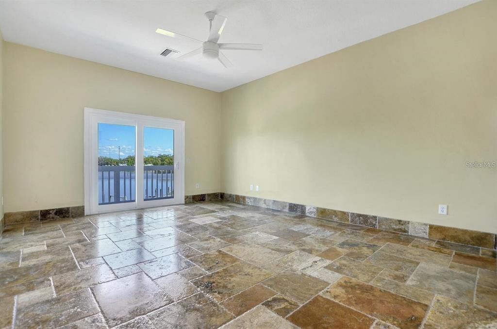 Под контрактом: $1,199,900 (4 спален, 4 ванн, 2629 Квадратных фут)