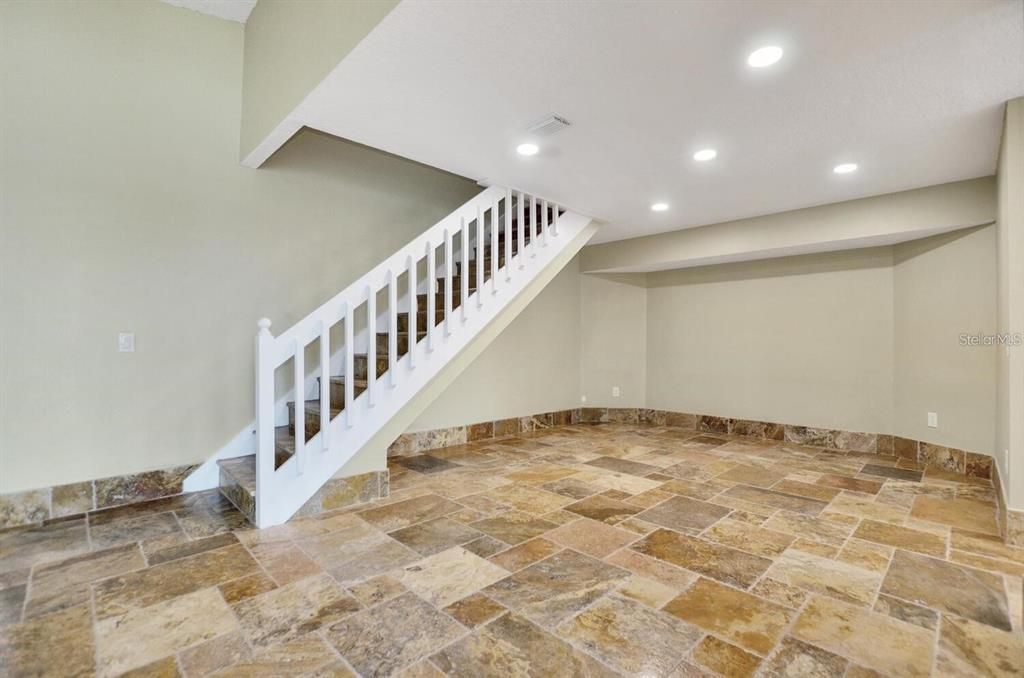 Под контрактом: $1,199,900 (4 спален, 4 ванн, 2629 Квадратных фут)