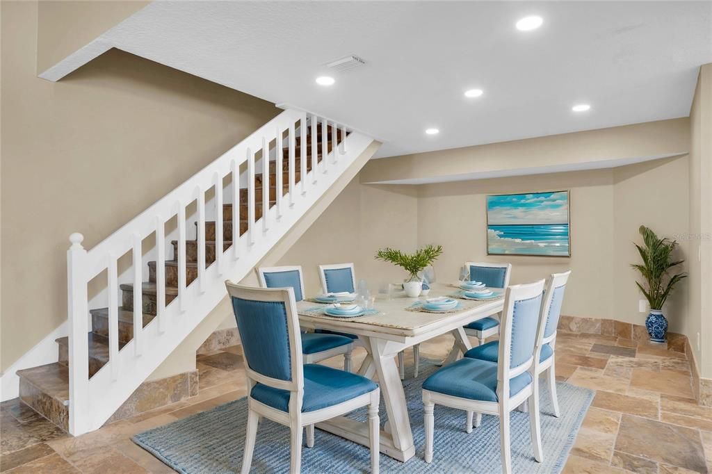 Под контрактом: $1,199,900 (4 спален, 4 ванн, 2629 Квадратных фут)