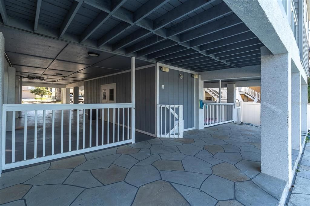 Под контрактом: $1,199,900 (4 спален, 4 ванн, 2629 Квадратных фут)