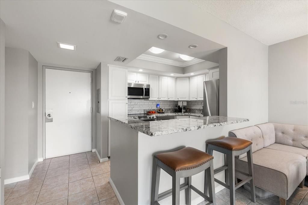 Active With Contract: $199,900 (1 beds, 1 baths, 745 Square Feet)