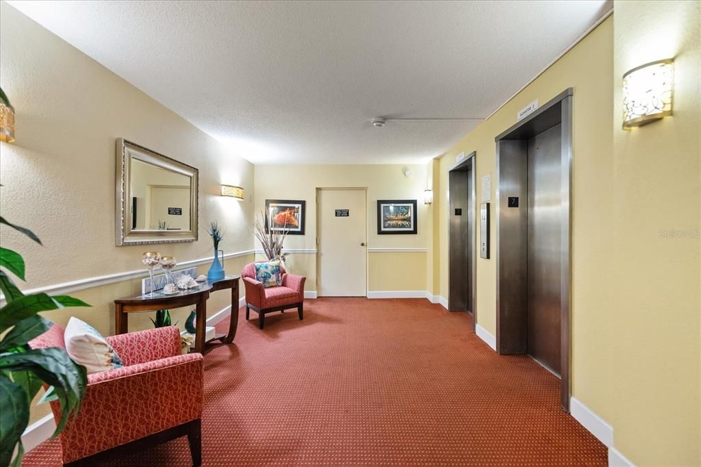 Active With Contract: $199,900 (1 beds, 1 baths, 745 Square Feet)