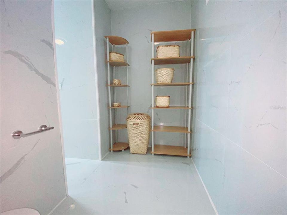 En Renta: $6,100 (4 camas, 4 baños, 3500 Pies cuadrados)