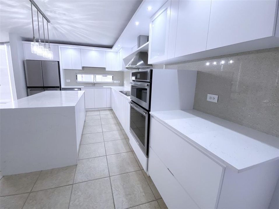 En Renta: $6,100 (4 camas, 4 baños, 3500 Pies cuadrados)