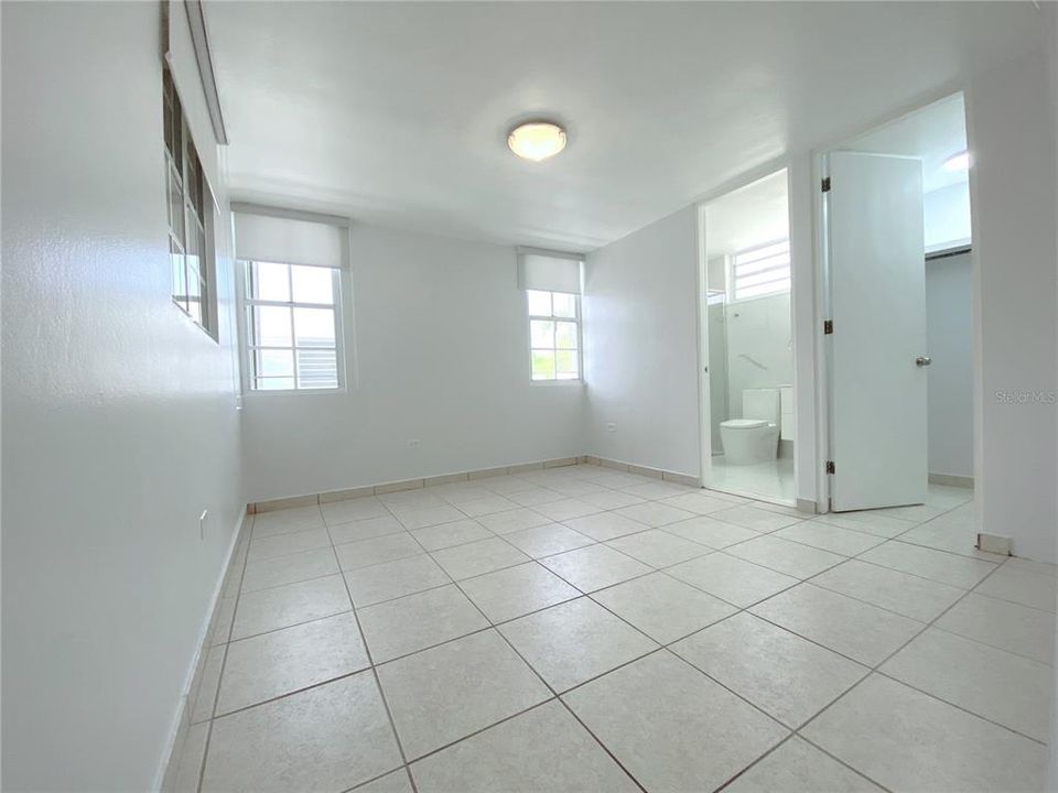 En Renta: $6,100 (4 camas, 4 baños, 3500 Pies cuadrados)