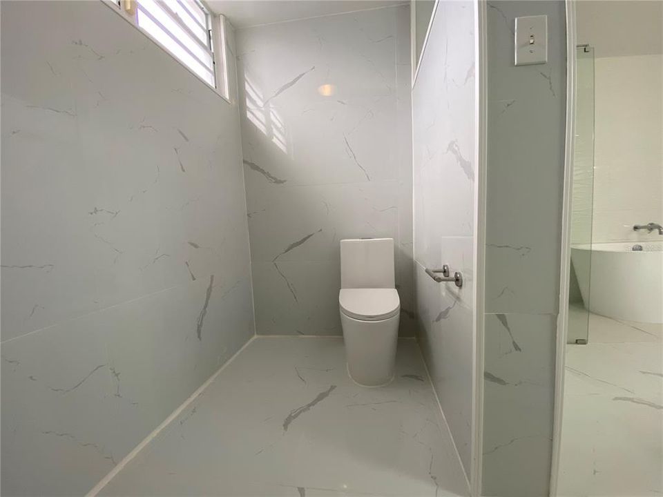 En Renta: $6,100 (4 camas, 4 baños, 3500 Pies cuadrados)