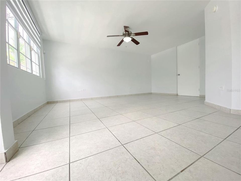 En Renta: $6,100 (4 camas, 4 baños, 3500 Pies cuadrados)