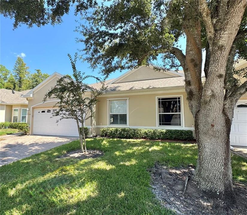 Active With Contract: $299,900 (2 beds, 2 baths, 1404 Square Feet)