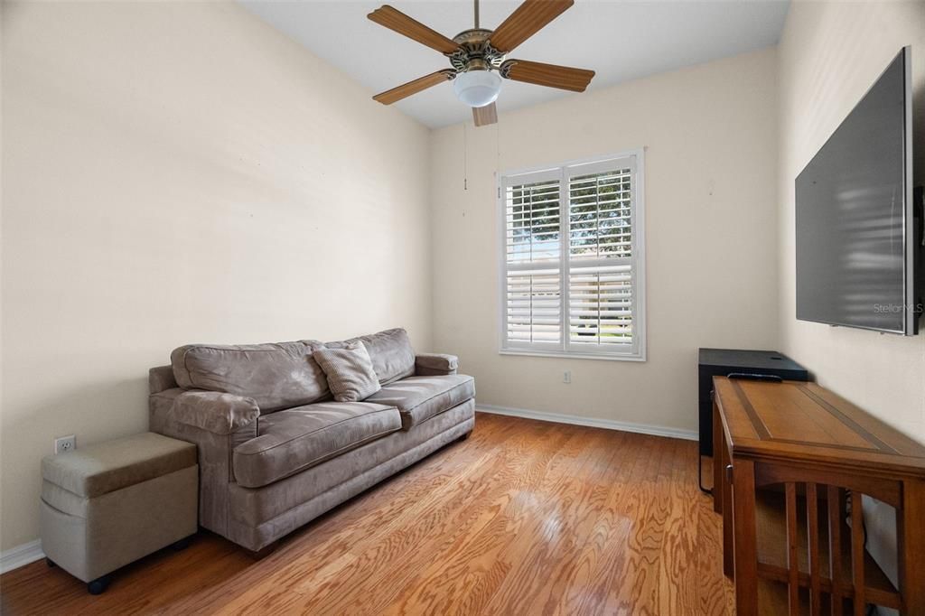 Active With Contract: $299,900 (2 beds, 2 baths, 1404 Square Feet)