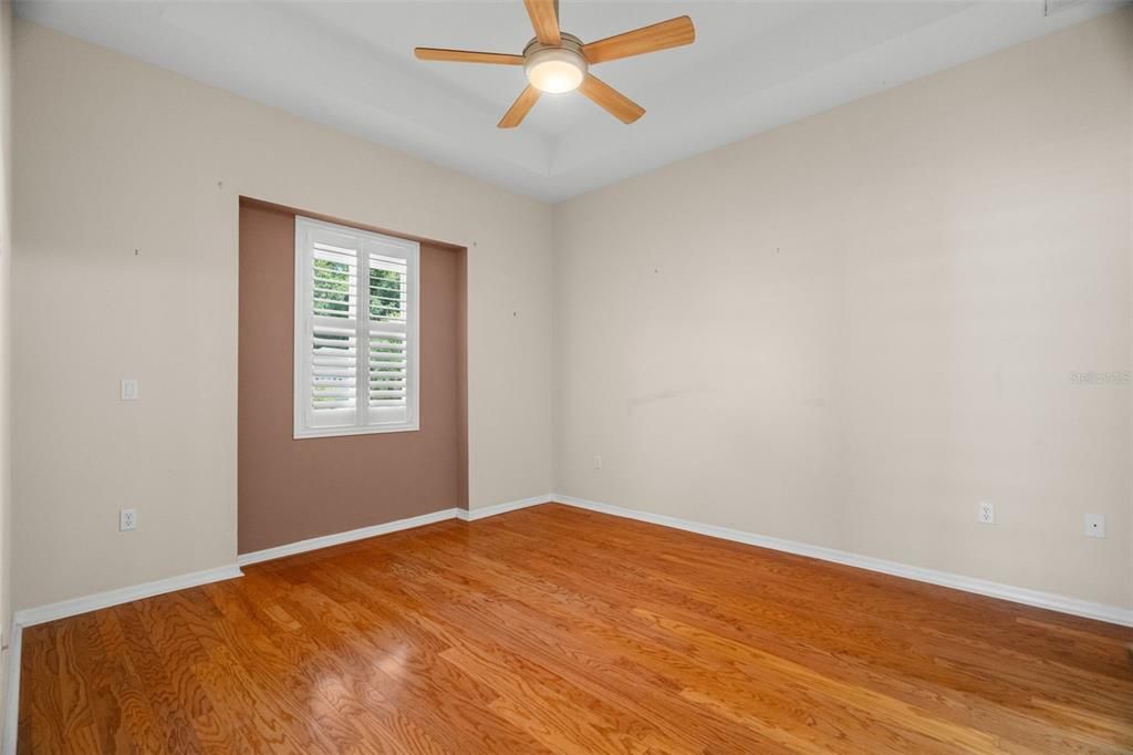 Active With Contract: $299,900 (2 beds, 2 baths, 1404 Square Feet)