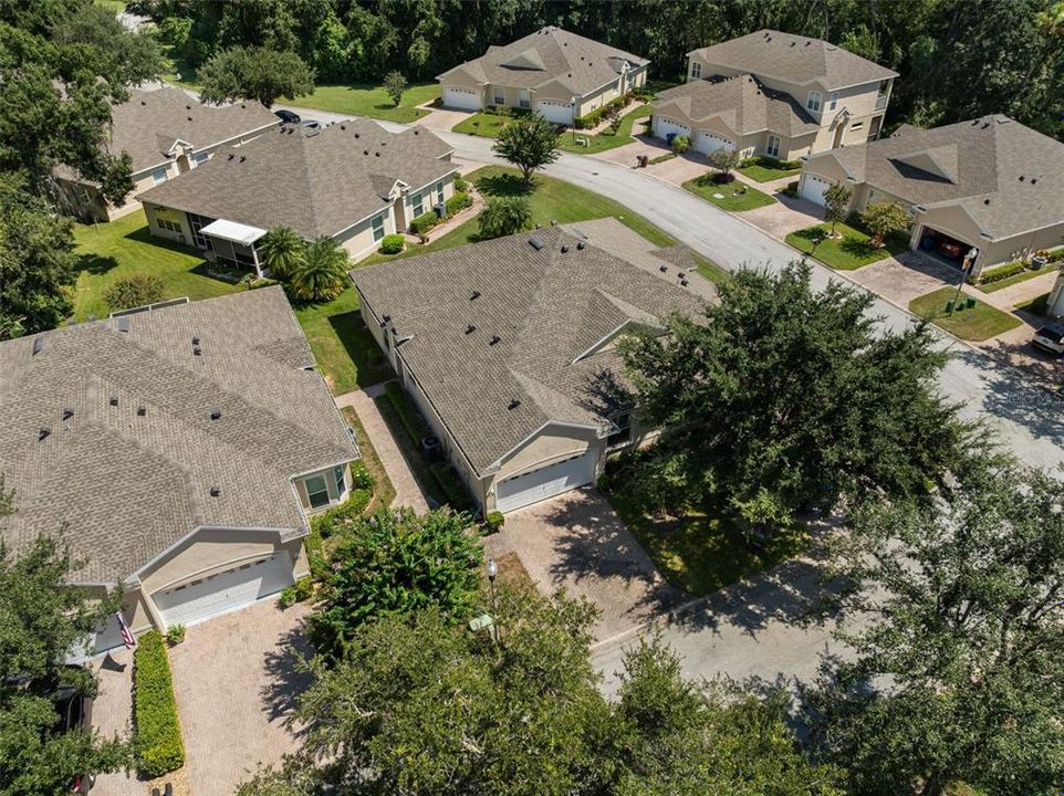 Active With Contract: $299,900 (2 beds, 2 baths, 1404 Square Feet)