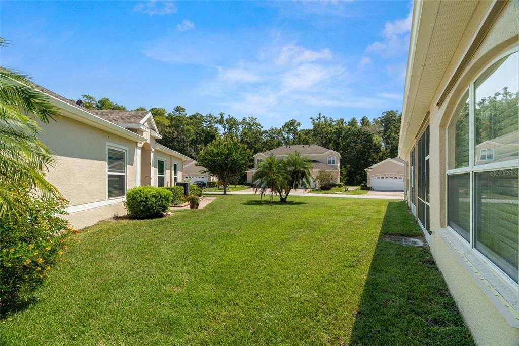 Active With Contract: $299,900 (2 beds, 2 baths, 1404 Square Feet)