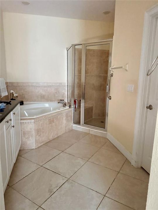 En Renta: $1,999 (3 camas, 2 baños, 1688 Pies cuadrados)