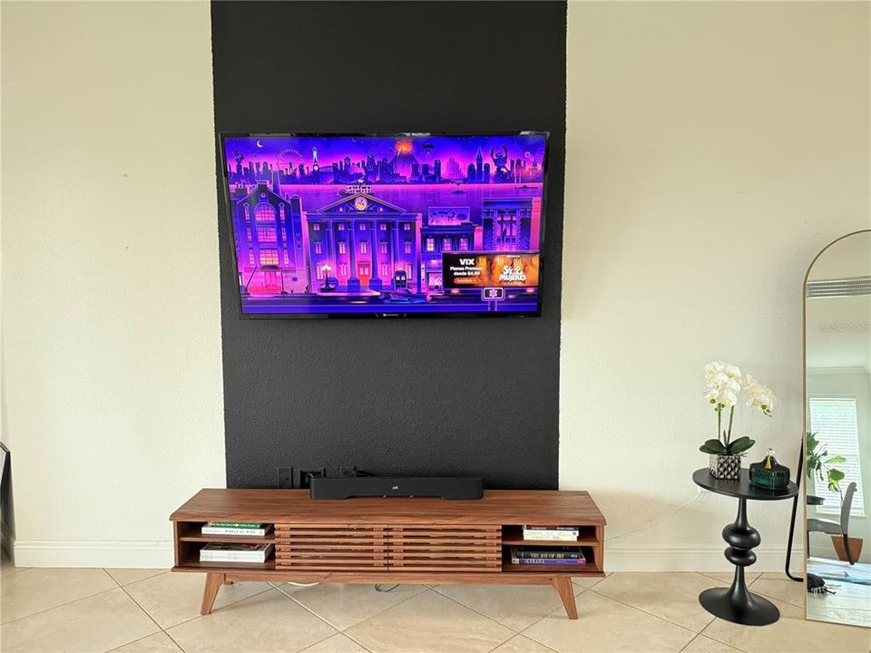 En Renta: $1,999 (3 camas, 2 baños, 1688 Pies cuadrados)