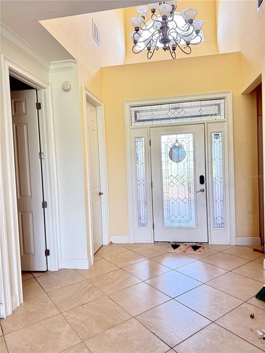 En Renta: $1,999 (3 camas, 2 baños, 1688 Pies cuadrados)