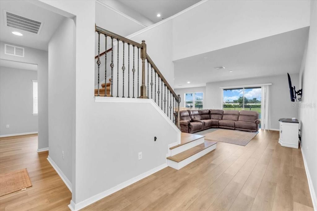 For Sale: $428,000 (3 beds, 2 baths, 2518 Square Feet)