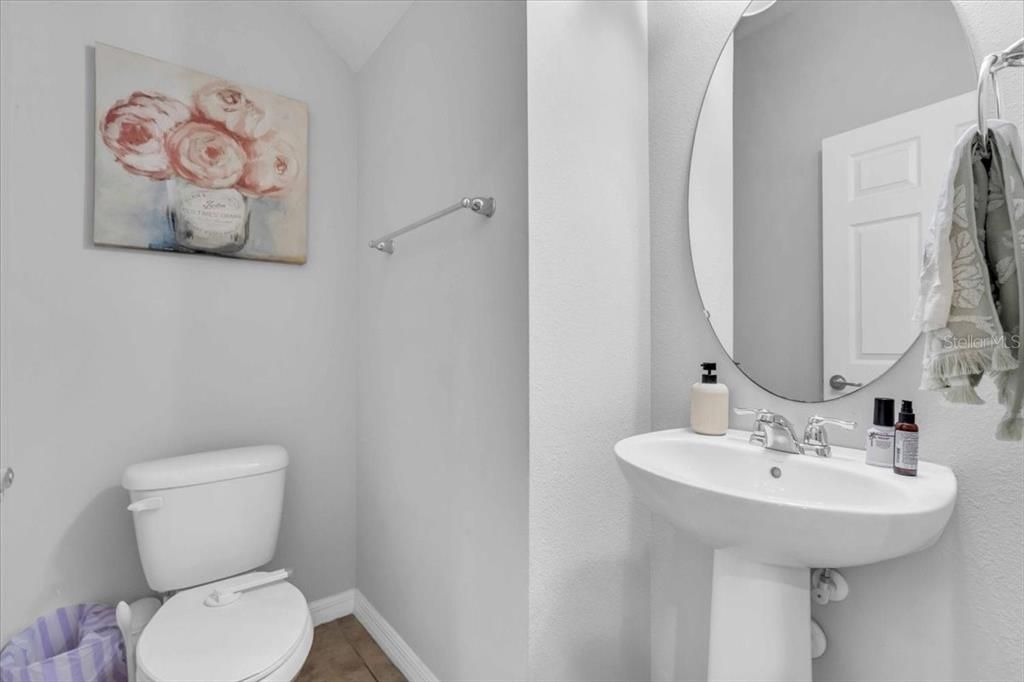 For Sale: $428,000 (3 beds, 2 baths, 2518 Square Feet)