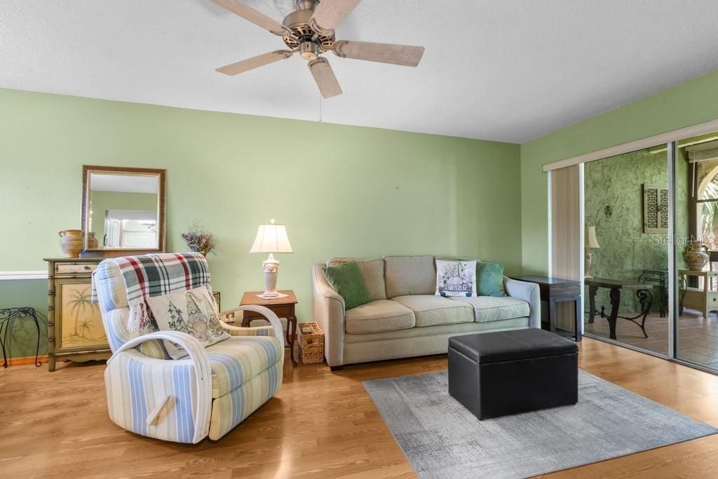 待售: $89,900 (1 贝兹, 1 浴室, 630 平方英尺)